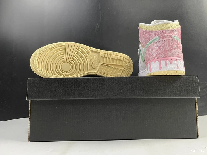 Paint DD1666-100 Drip (GS) Jordan 1 - Mid 0427